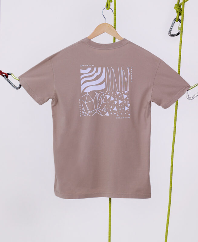 Camiseta Oversized ROCHAS - Beje (Estampa Branca)